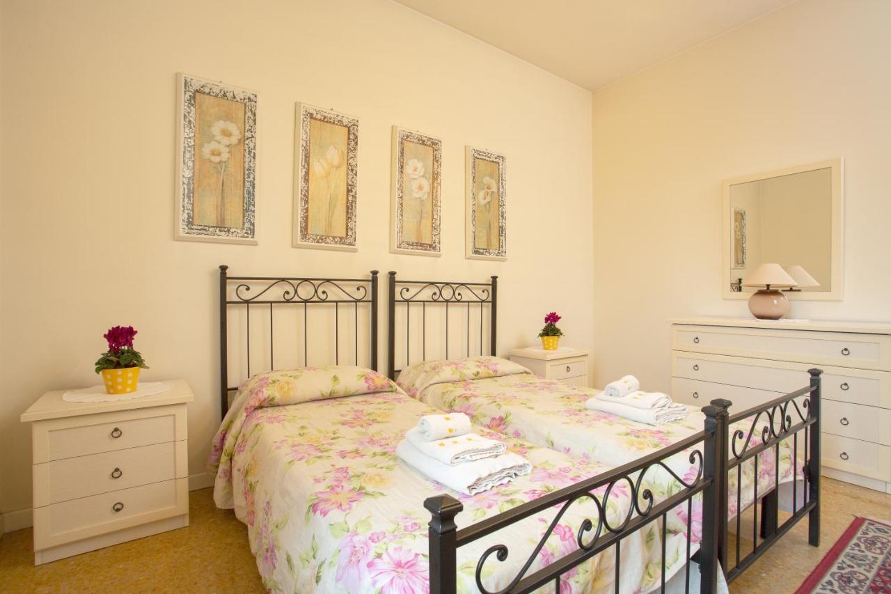 La Castellana Apartment แบร์กาโม ภายนอก รูปภาพ