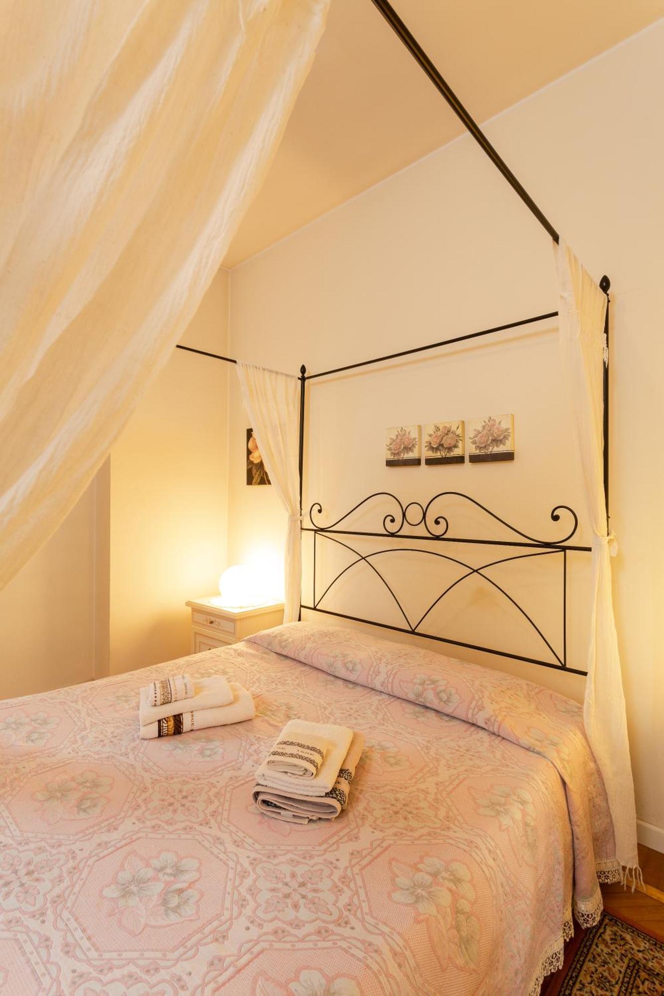 La Castellana Apartment แบร์กาโม ภายนอก รูปภาพ
