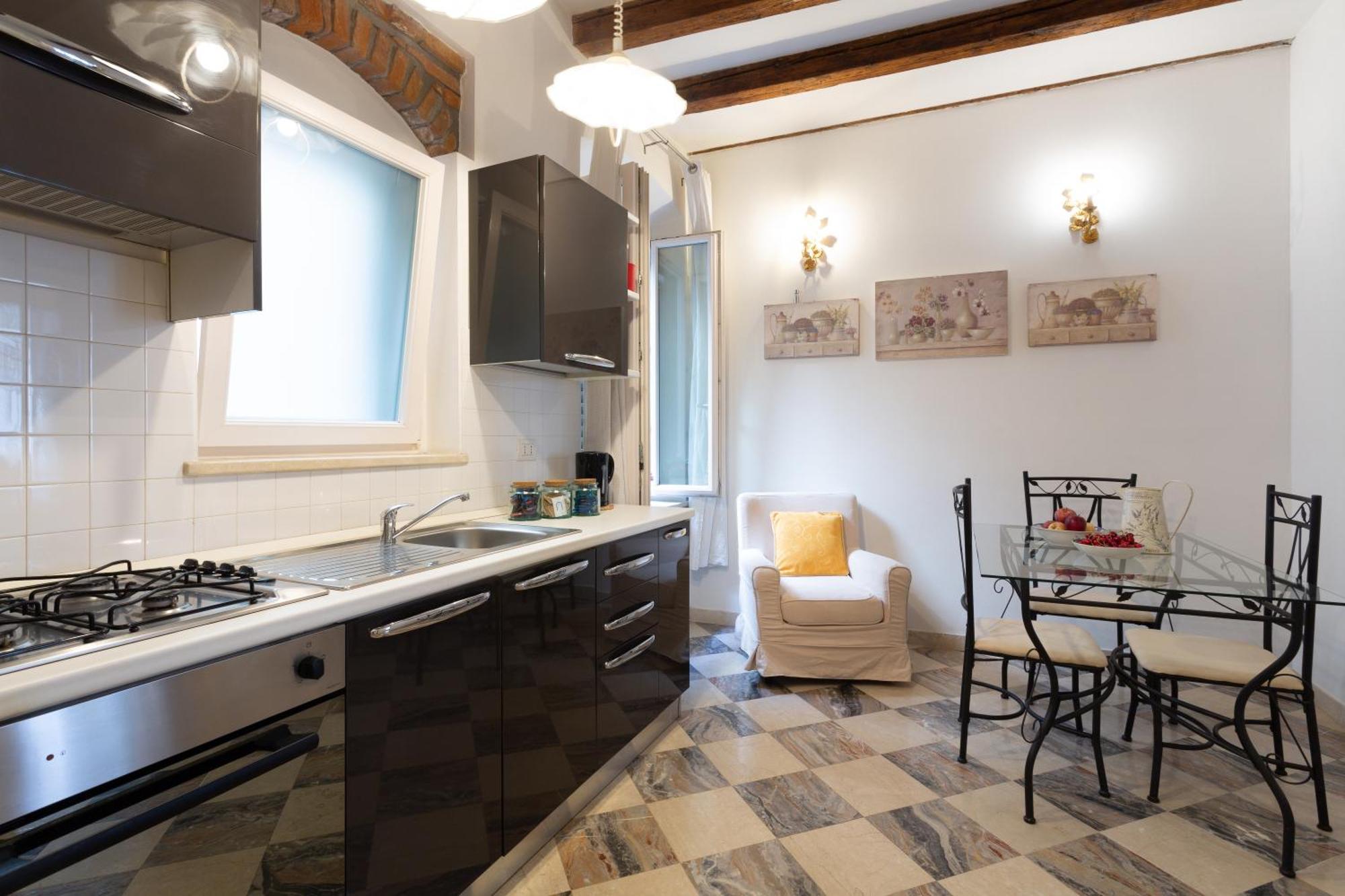 La Castellana Apartment แบร์กาโม ภายนอก รูปภาพ