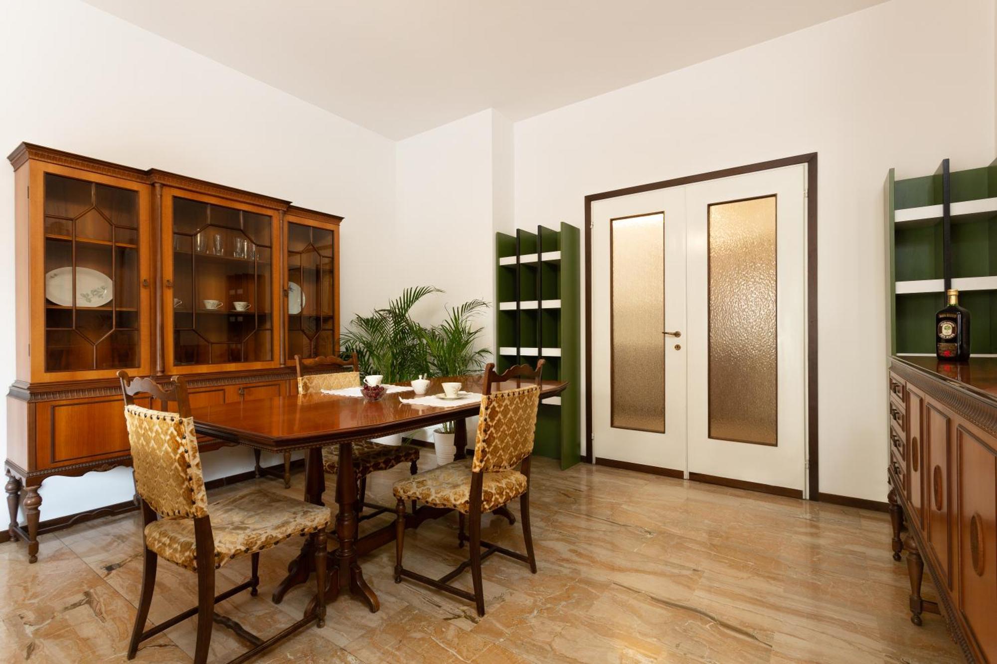 La Castellana Apartment แบร์กาโม ภายนอก รูปภาพ