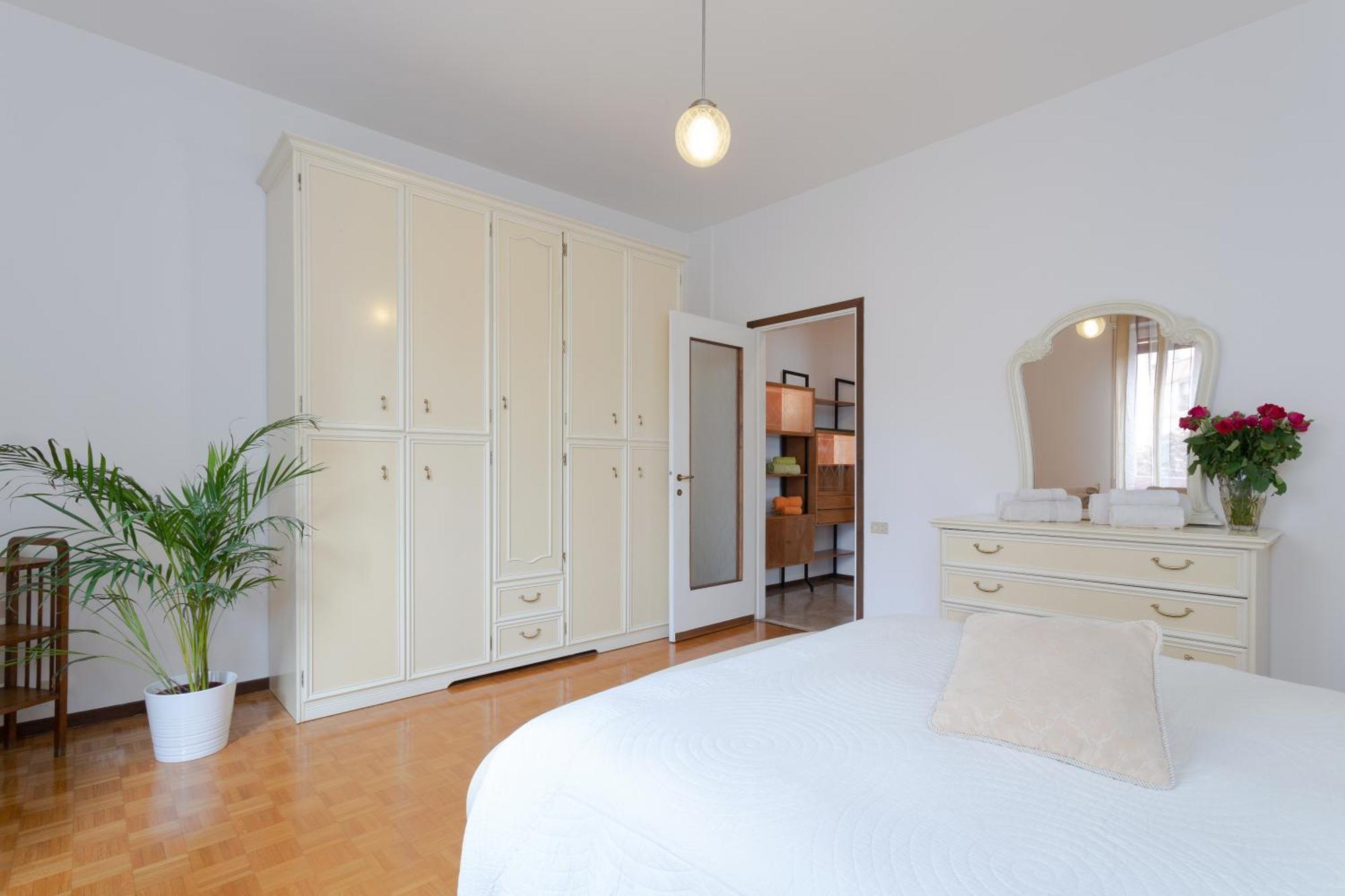 La Castellana Apartment แบร์กาโม ภายนอก รูปภาพ