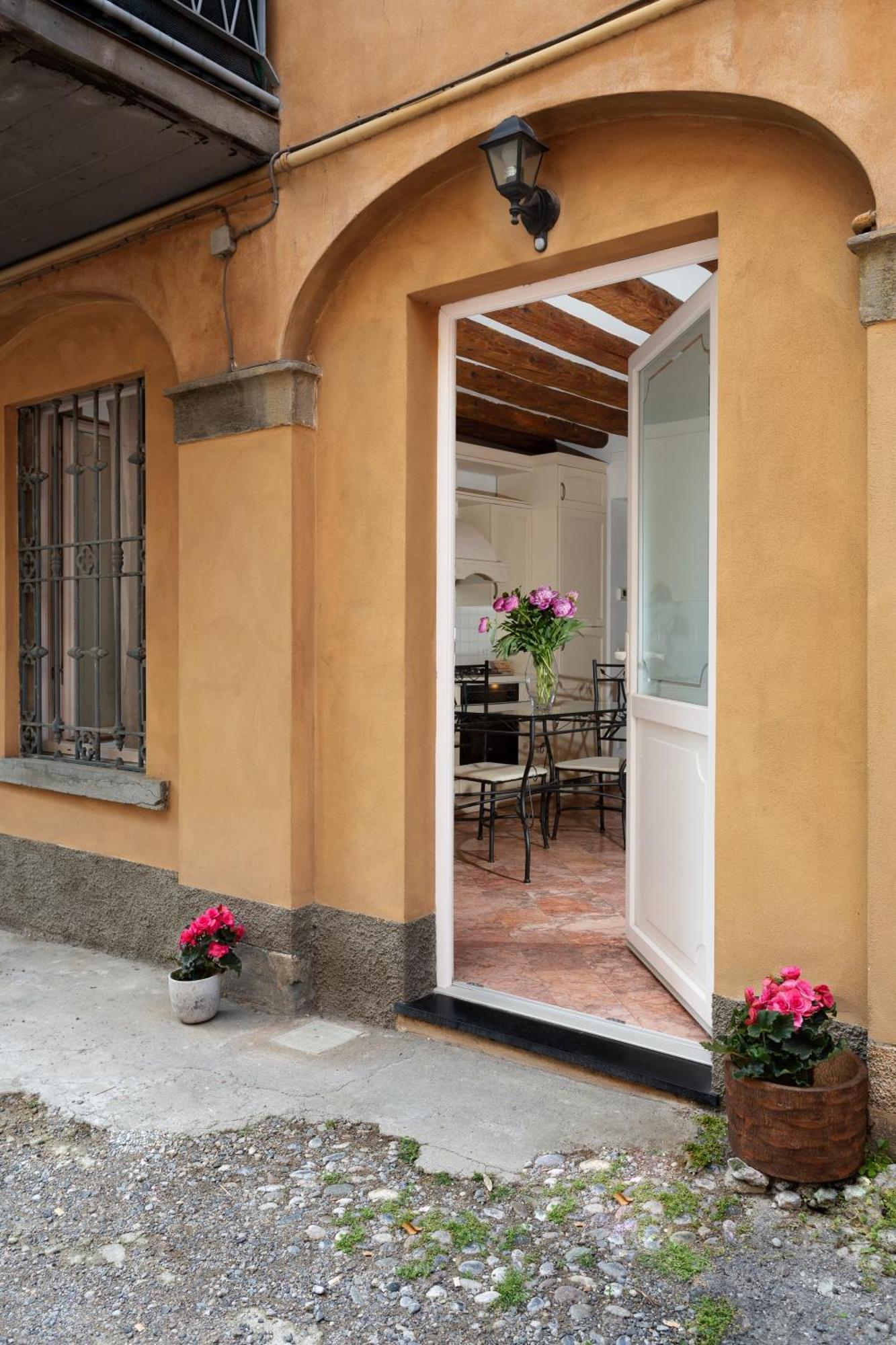 La Castellana Apartment แบร์กาโม ภายนอก รูปภาพ