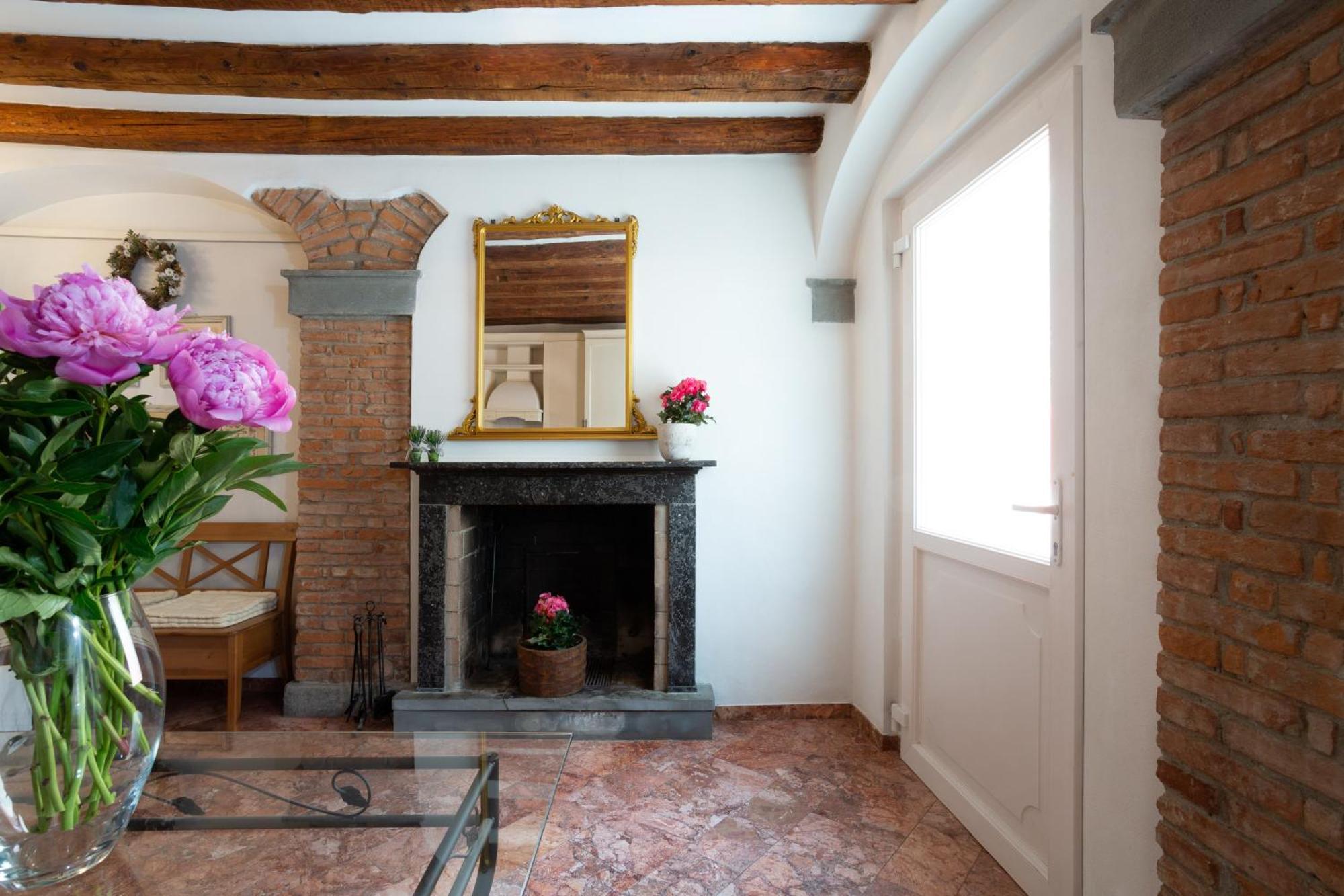 La Castellana Apartment แบร์กาโม ภายนอก รูปภาพ